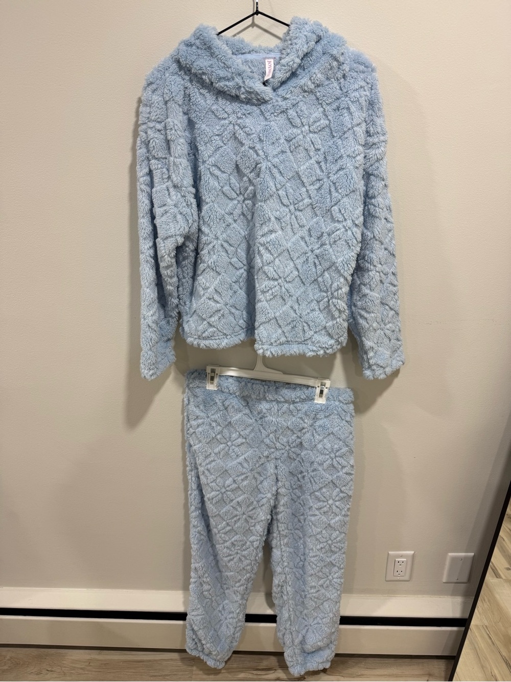 Women's Plush Light Blue Pajama Set - Cozy Lounge Top & Pants